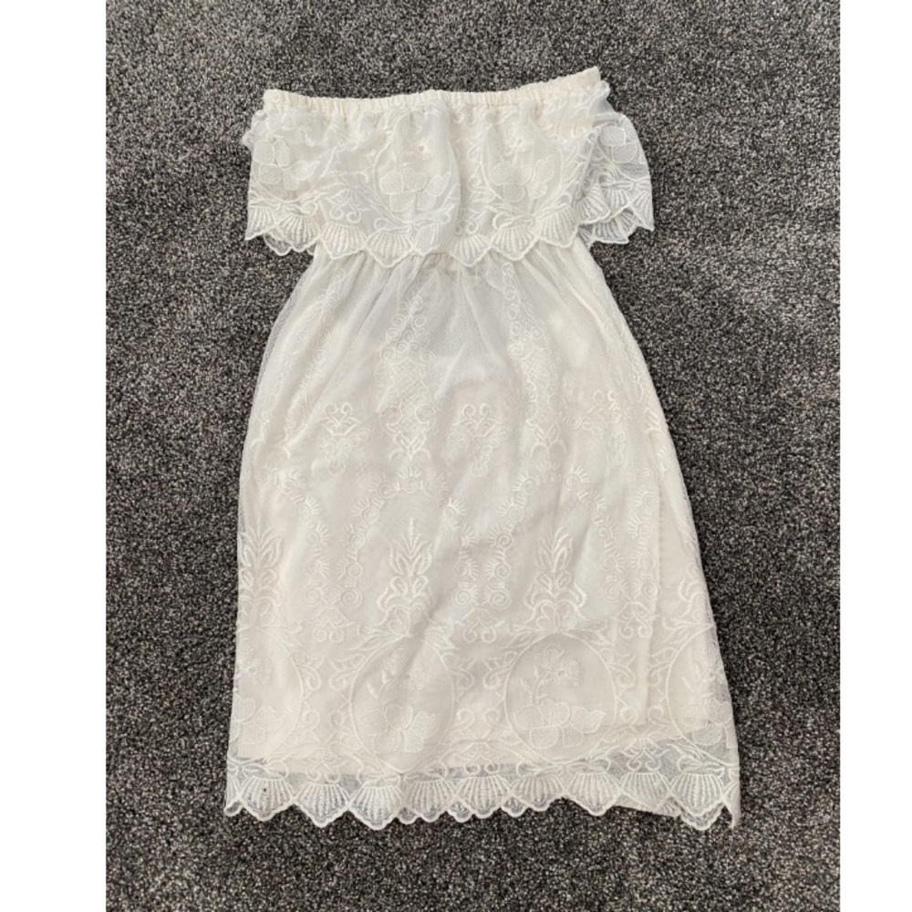 Express Strapless white dress